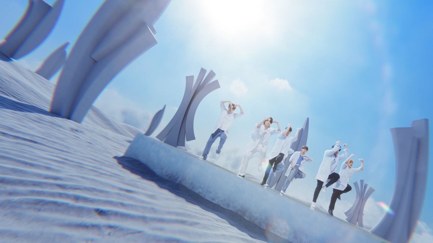 ロートUVのテレビCM「UV Positive Revolution」編より。