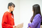左から坂井仁香、杏ジュリア。