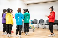 稽古中の超ときめき♡宣伝部。