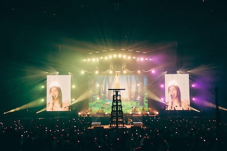 「Anytime Anywhere」パフォーマンス中の様子。(撮影:後藤壮太郎)