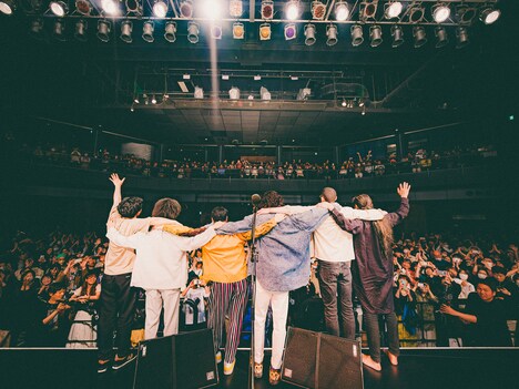 「ROTH BART BARON『8』TOUR 2023-2024」ファイナル公演の様子。（Photo by Daiki Miura）