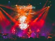 「ROTH BART BARON『8』TOUR 2023-2024」ファイナル公演の様子。（Photo by Daiki Miura）