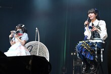 左から仲村悠菜、小久保柚乃。