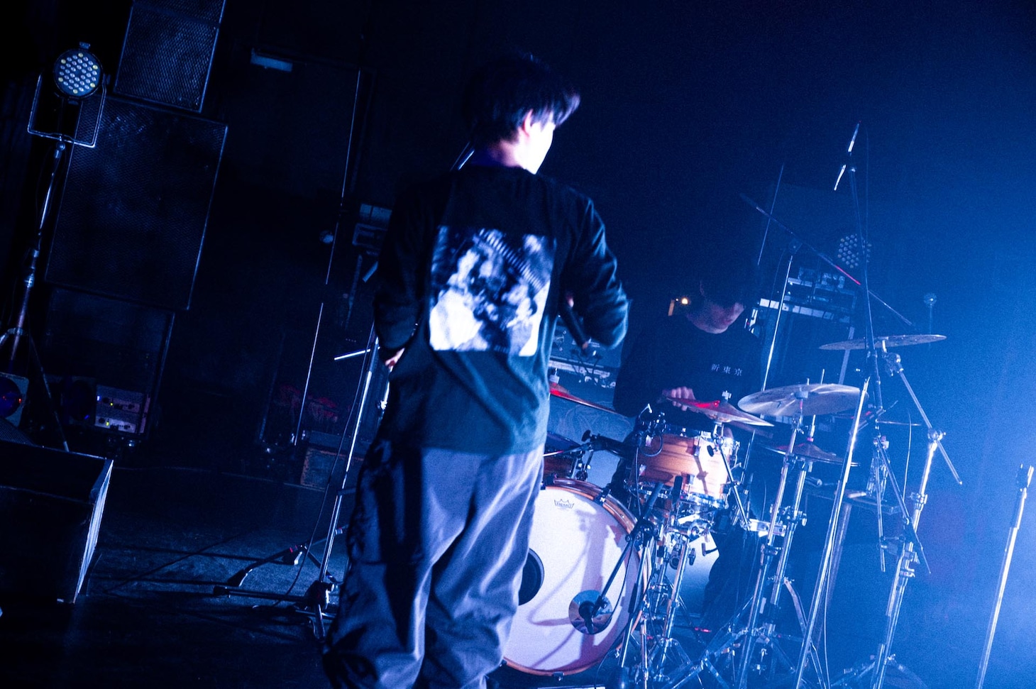 左から杉田春音（Vo）、保田優真（Dr）。（Photo by Taito Kudoh）
