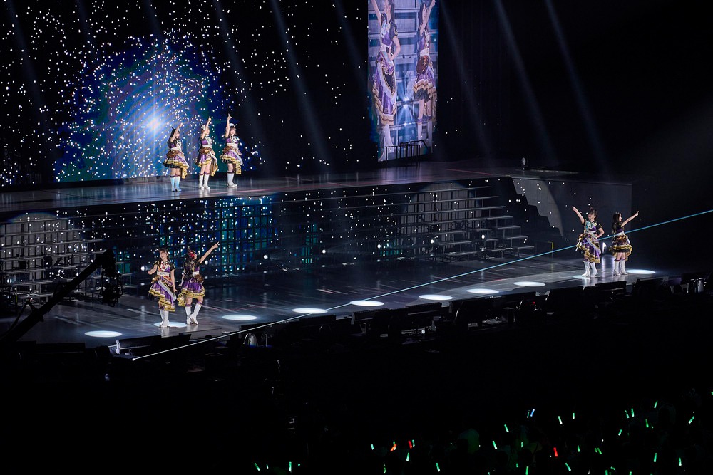 DAY2で「Go This Way」を歌うウマ娘たち。(c)Cygames, Inc.