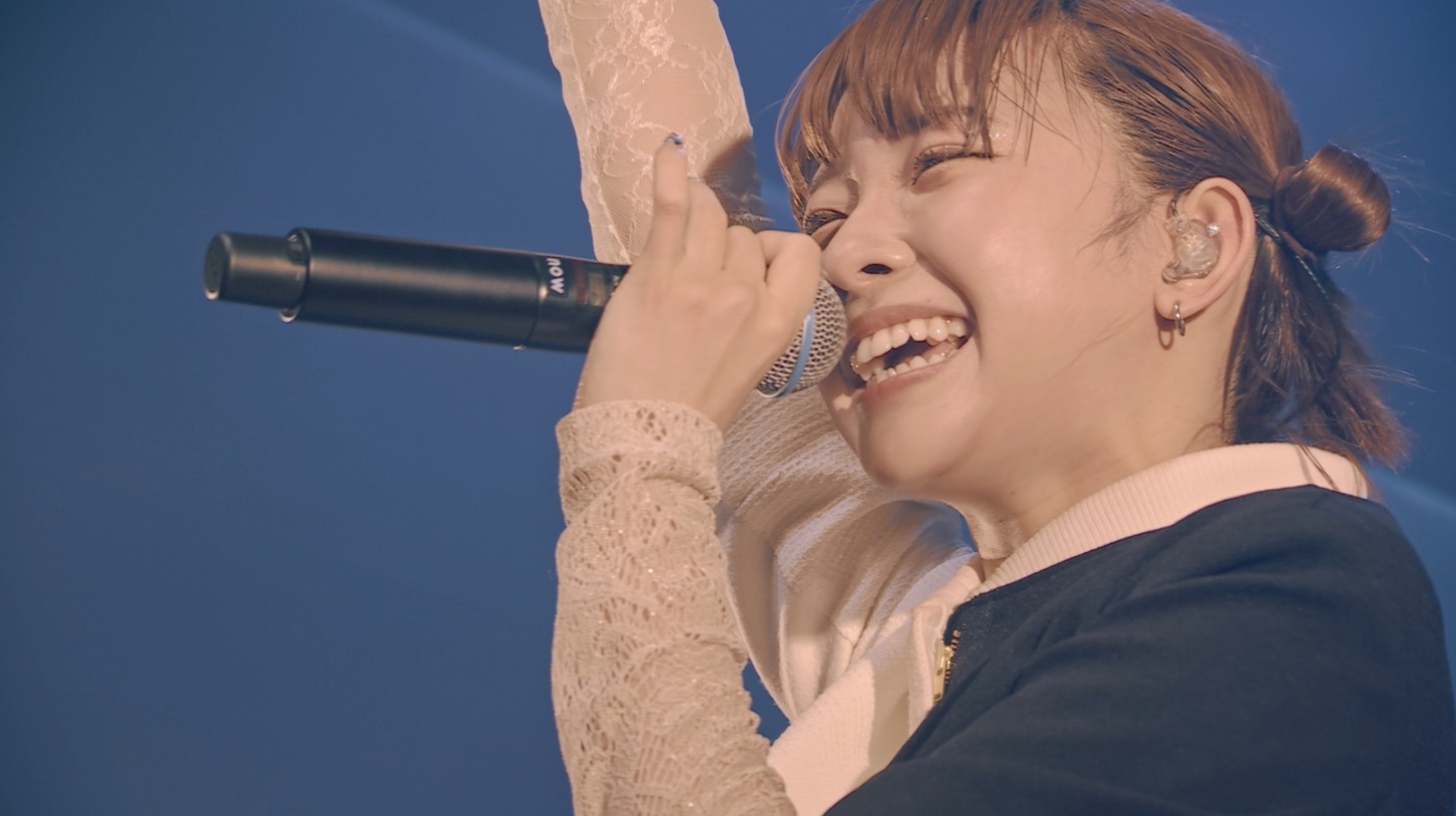 ExWHYZ「Fleeting」「Obsession」ライブ映像より。