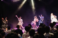 アンスリューム「5th Anniversary Live『Run-up!!!!!』」の様子。（Photo by nishinaga "saicho" isao）