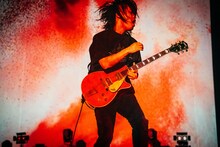 菅波栄純（G）（撮影：橋本塁[SOUND SHOOTER]）