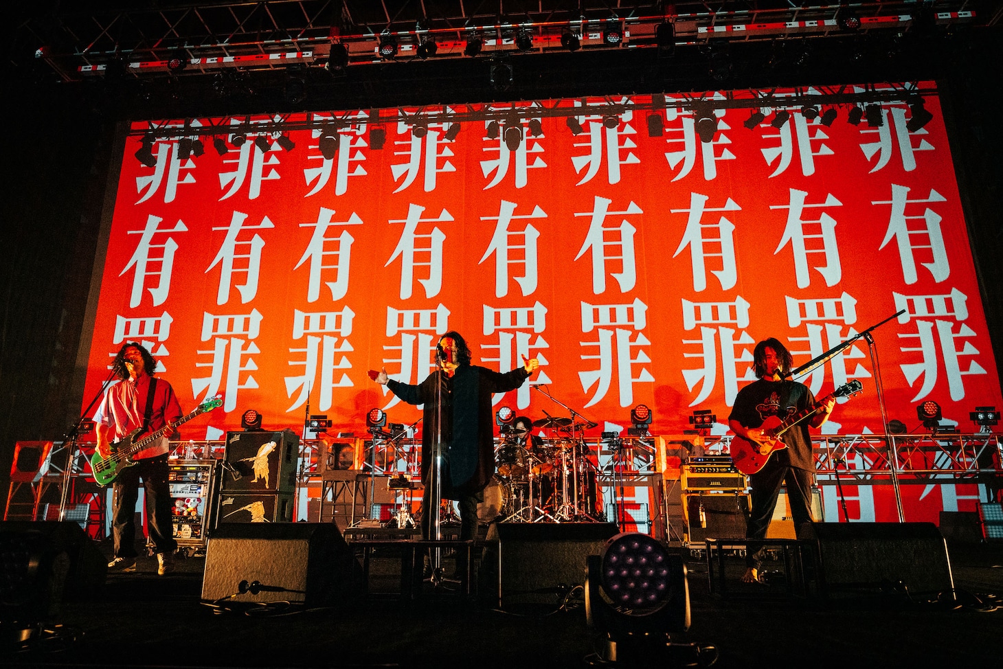 THE BACK HORNのパシフィコ横浜公演では映像演出も。（撮影：橋本塁[SOUND SHOOTER]）