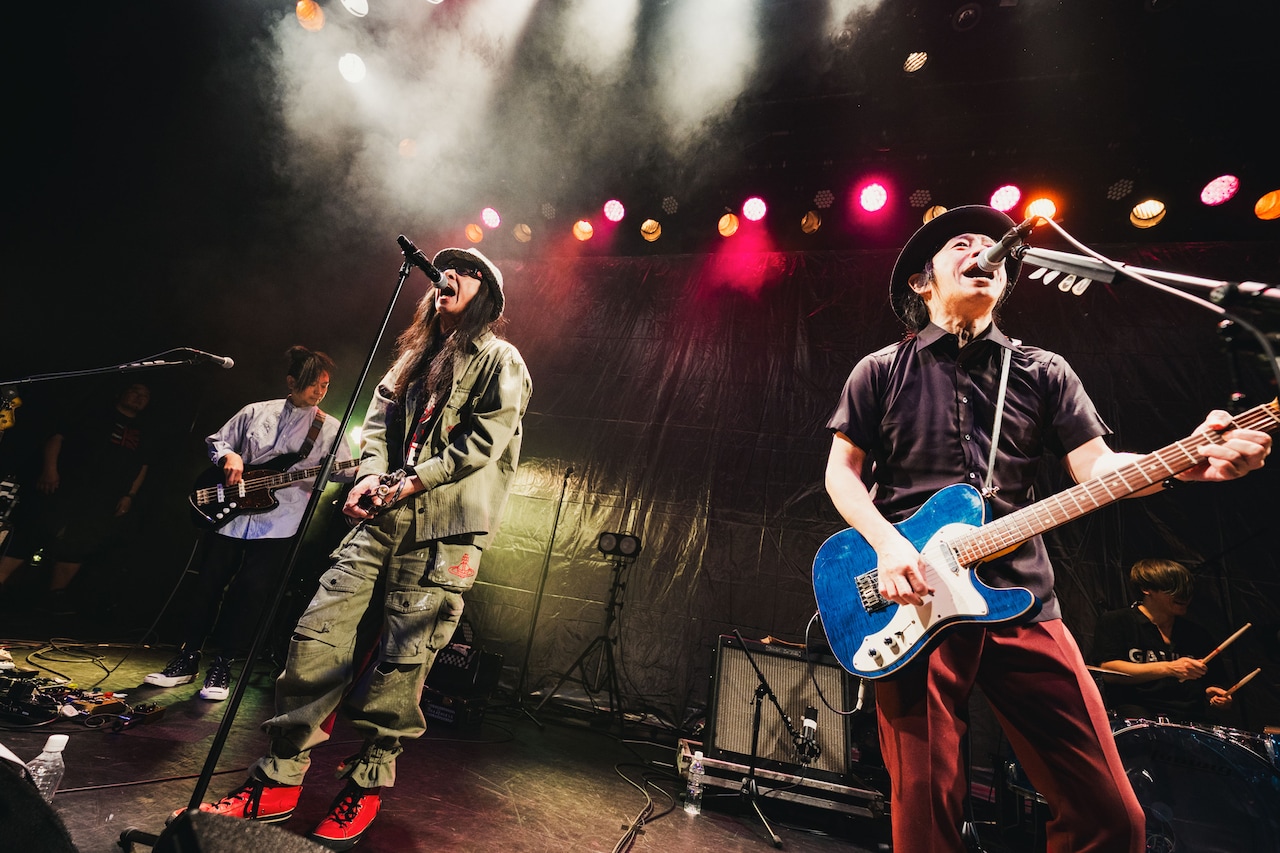 左からtatsu、MAGUMI、杉本恭一。（Photo by @h_omi） - 杉本