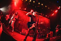 MAGUMIとtatsuを迎えたアンコールの様子。（Photo by @h_omi）