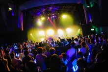 雨宿り1stワンマンライブ「傘をなくして」の様子。（撮影：江藤はんな［SHERPA+］）