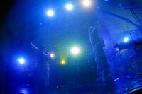 雨宿り1stワンマンライブ「傘をなくして」の様子。（撮影：江藤はんな［SHERPA+］）