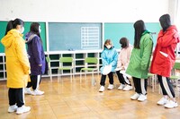 稽古中の超ときめき♡宣伝部。