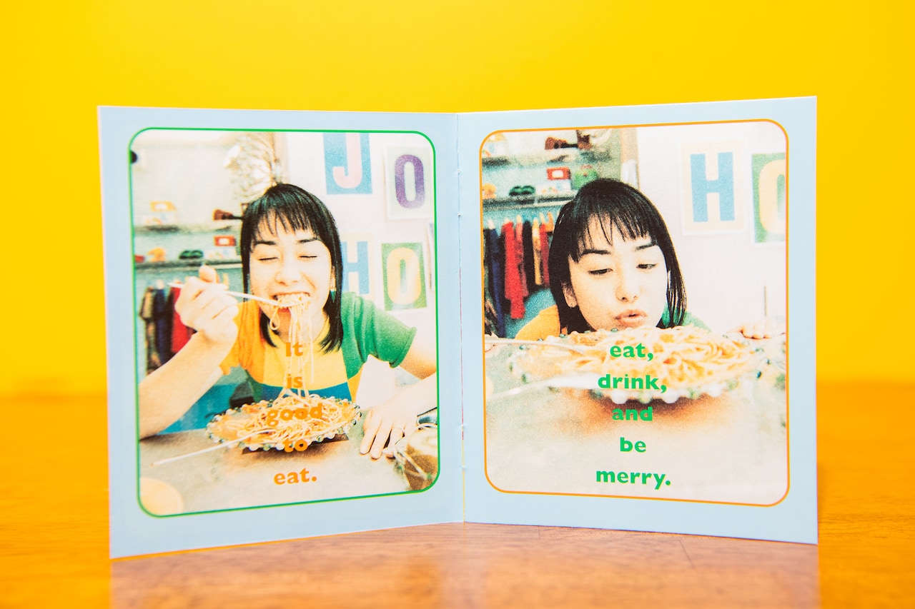 「JOYHOLIC」プロモーション用ミニブックより。