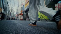 「この一瞬もアディダスと」ムービーより。