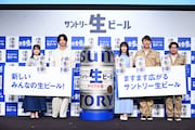 左から上白石萌音、山崎賢人、アイナ・ジ・エンド、オズワルド。