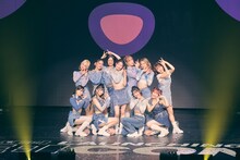 「Click」を披露するME:I。(c)LAPONE GIRLS