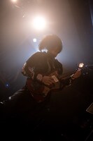 高野メルドー（G / SuiseiNoboAz）（撮影：井上恵美梨）