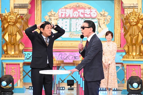 明石家さんまとジョニー志村。(c)日本テレビ