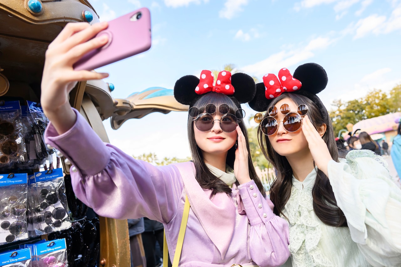 ディズニー☆JCBカード」新CM「踏み出す勇気」編より。 (c)Disney