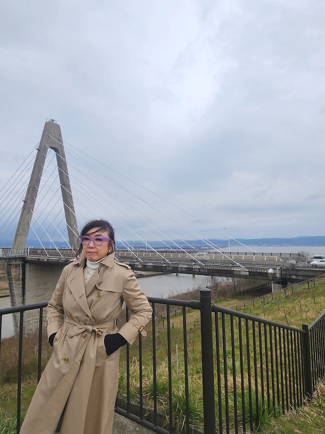 2024年3月17日、石川県河北郡内灘町を訪れた松任谷由実。