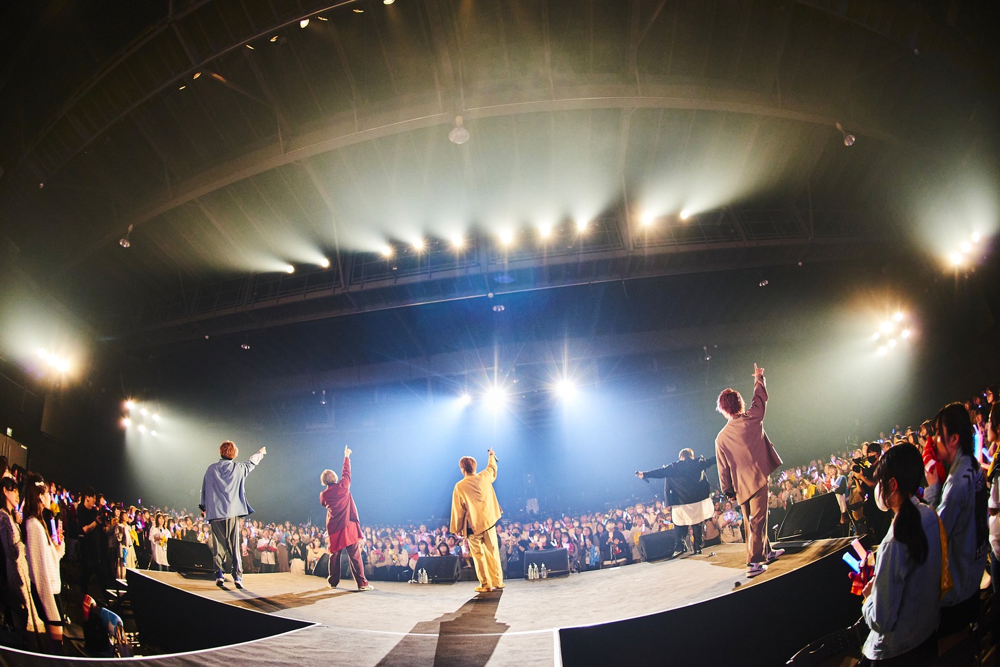「CUBERS LAST LIVE - Final scene and Life goes on -」の様子。（撮影：上溝恭香）