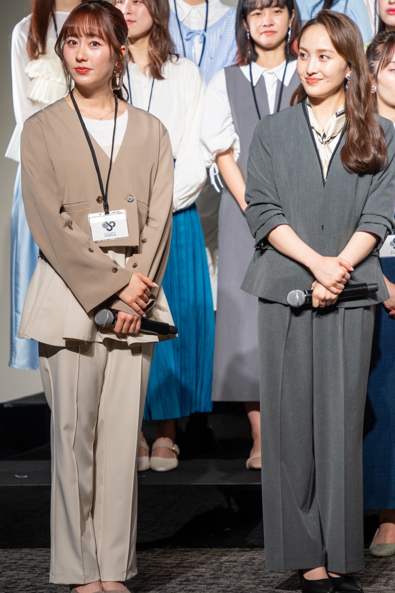 ももいろクローバーZの佐々木彩夏、百田夏菜子。