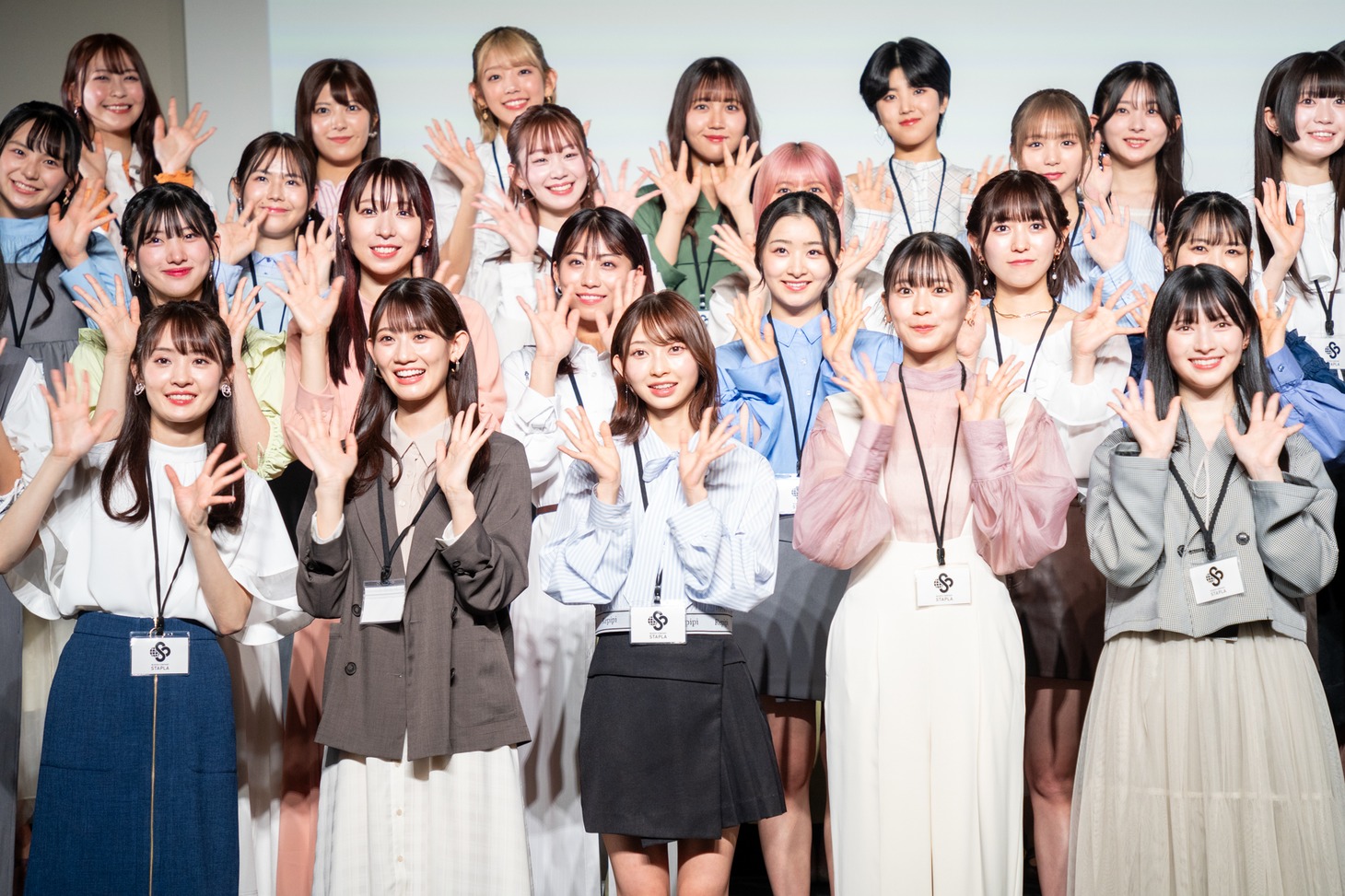 「無限会社スタプラ」記者発表会の様子。