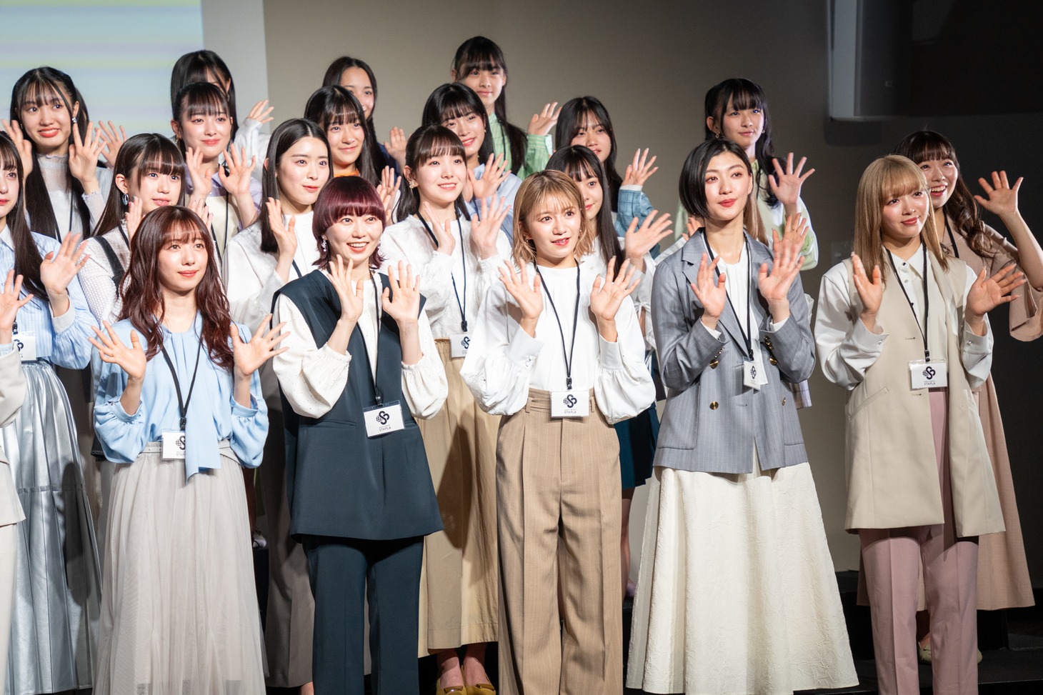 「無限会社スタプラ」記者発表会の様子。