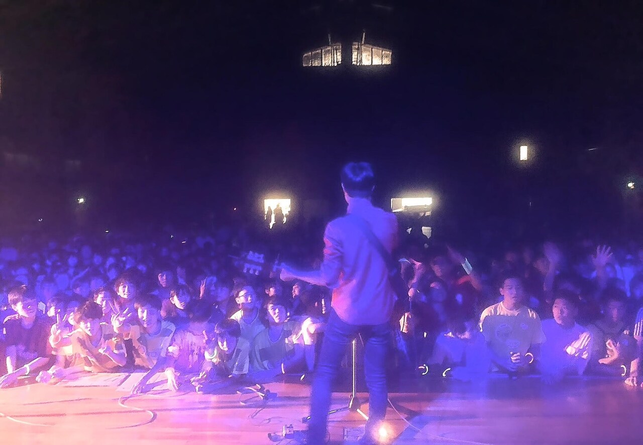 後夜祭ライブの様子。