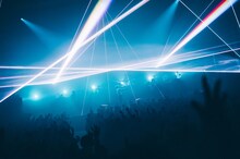 「WurtS CONCERT HALL TOUR I 」東京・ 昭和女子大学人見記念講堂公演の様子。