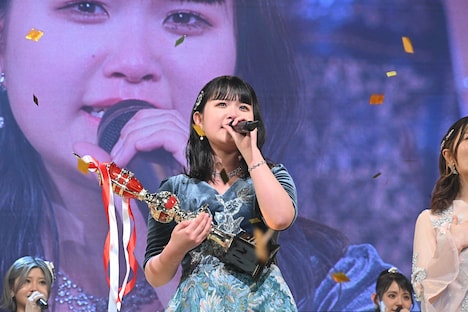 「第5回 AKB48グループ歌唱力No.1決定戦」決勝大会より、優勝者の池田裕楽（STU48）  。