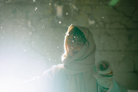 市川美織の2nd写真集「果汁29%」より。(c)川島小鳥 / 玄光社