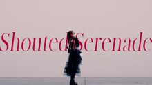 LiSA「Shouted Serenade」ミュージックビデオより。
