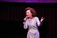 大月みやこ(c)キングレコード