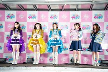 左から杏ジュリア、菅田愛貴、辻野かなみ、藤寺美徳、平塚紗依。