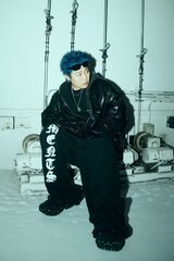 JUBEEのマネジメントをアミューズが開始、(sic)boyとHIYADAM迎えた新曲配信