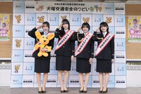 左から尾林結花、桐乃みゆ、的場華鈴、石浜芽衣。