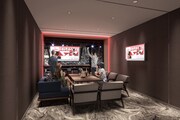 LaLa arena TOKYO-BAYのVIPエリアに設けられる「VIP ROOM」（11部屋）。室内からアリーナ面が一望できる。