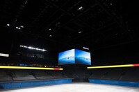 LaLa arena TOKYO-BAYのアリーナ内に設置されるセンタービジョンとリボンビジョン。