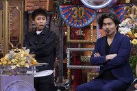 左から浜田雅功、小澤征悦。(c)読売テレビ