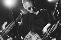 関将典（B / Kroi）（Photo by Kana Tarumi）