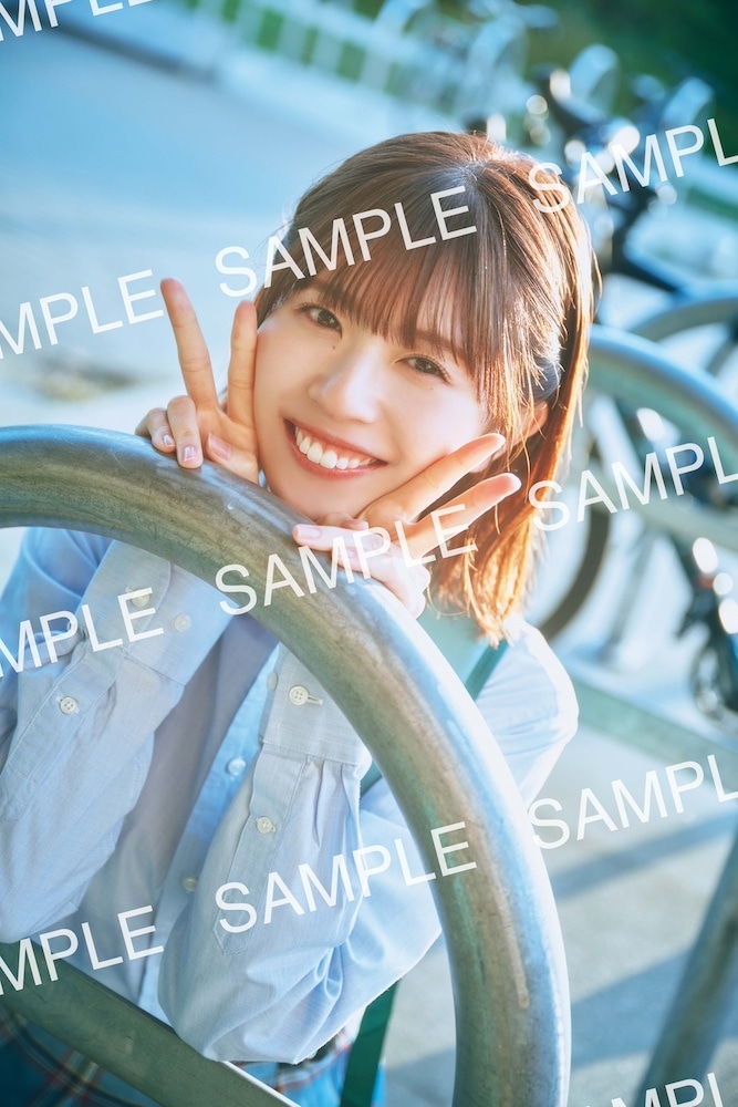 松田好花（日向坂46）の1st写真集「振り向いて」タワーレコード特典ポストカード（撮影：岡本武志 / 講談社）