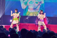 吉瀬真珠と北美梨寧。（提供：スターダストプロモーション）