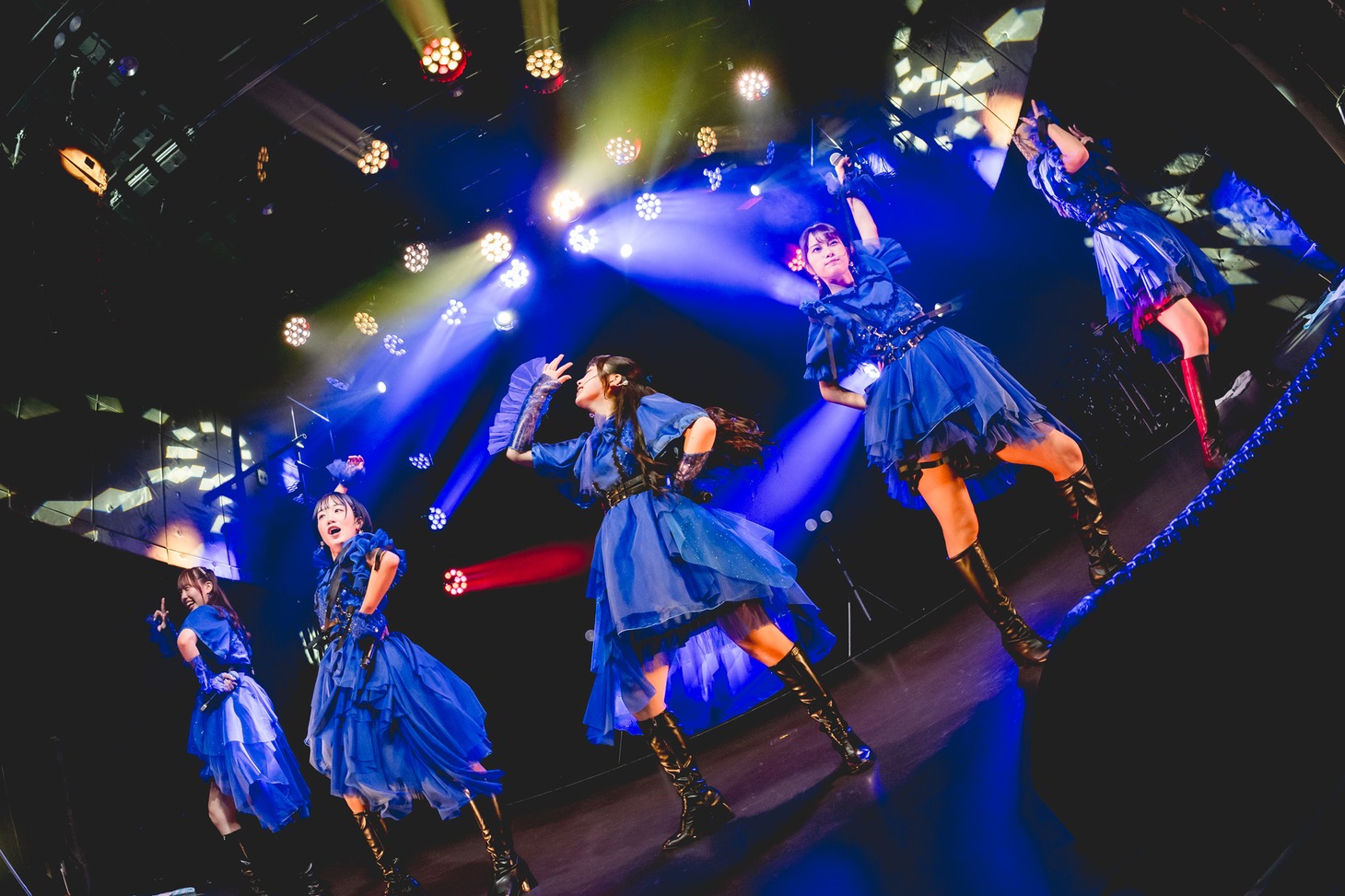 fishbowl「テンセイ 東京」の様子。（撮影：ヤギタツノリ）