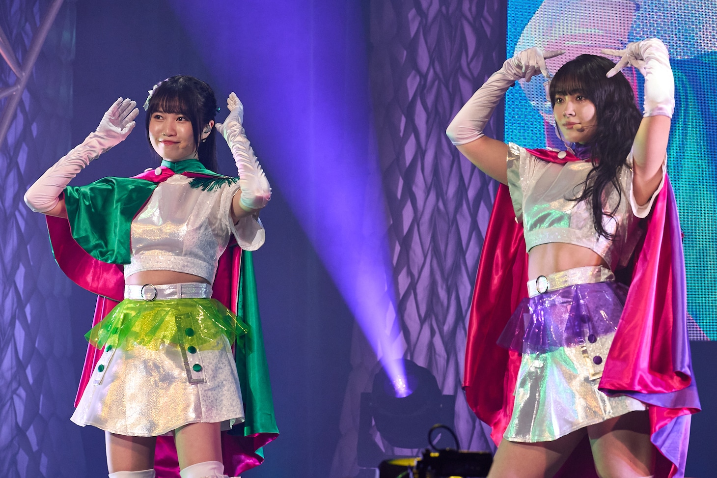 吉瀬真珠と北美梨寧。（提供：スターダストプロモーション）