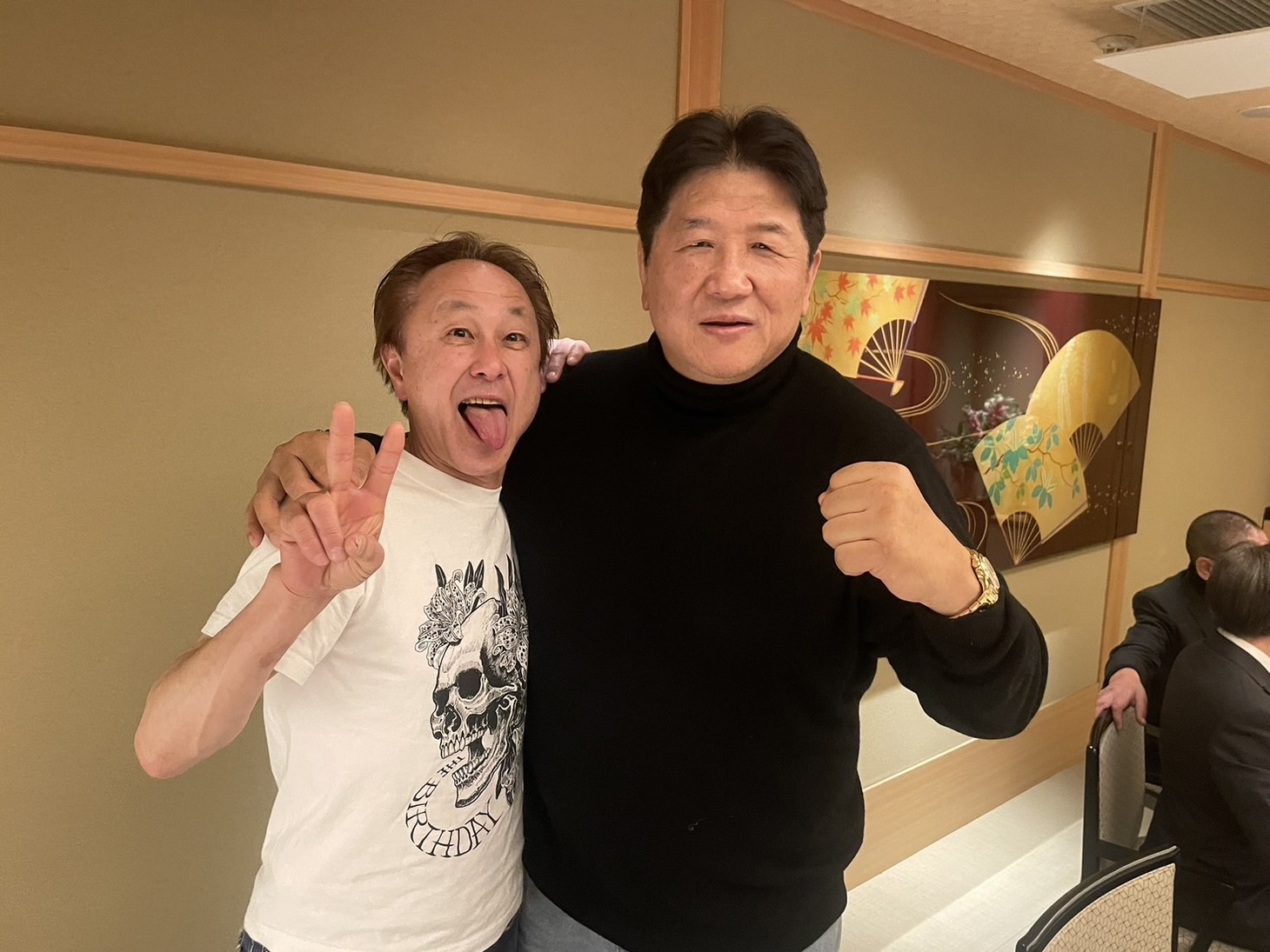 ATSUSHI（左）