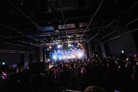 「フューチャーサイダー 3rdワンマンライブ『Deep Blue Diary』」の様子。（撮影：ワタナベタイシ）