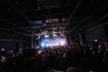 「フューチャーサイダー 3rdワンマンライブ『Deep Blue Diary』」の様子。（撮影：ワタナベタイシ）